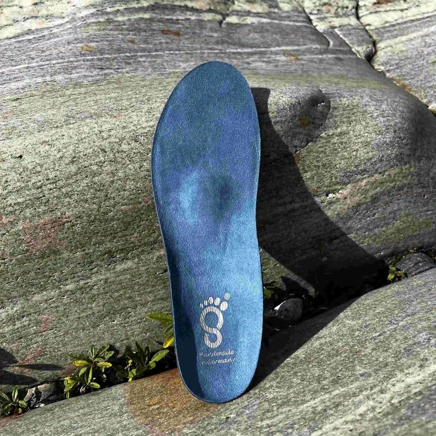 CC Active insole in front of stone